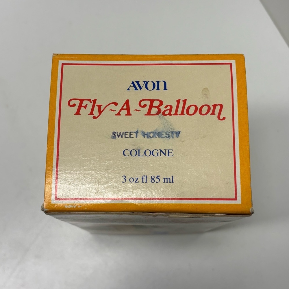 Vintage new in box Avon Fly-a-Balloon Sweet Honesty cologne. - Picture 4 of 12